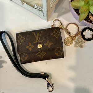 Louis Vuitton coin pouch/card holder